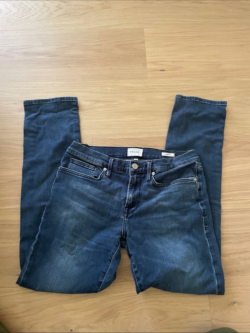 Frame Denim Skinny Jeans in Dark Blue Wash